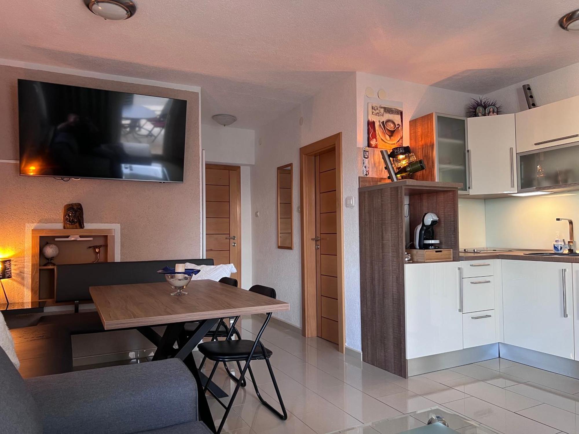 Apartment Mira - Sea View Трогир Екстериор снимка